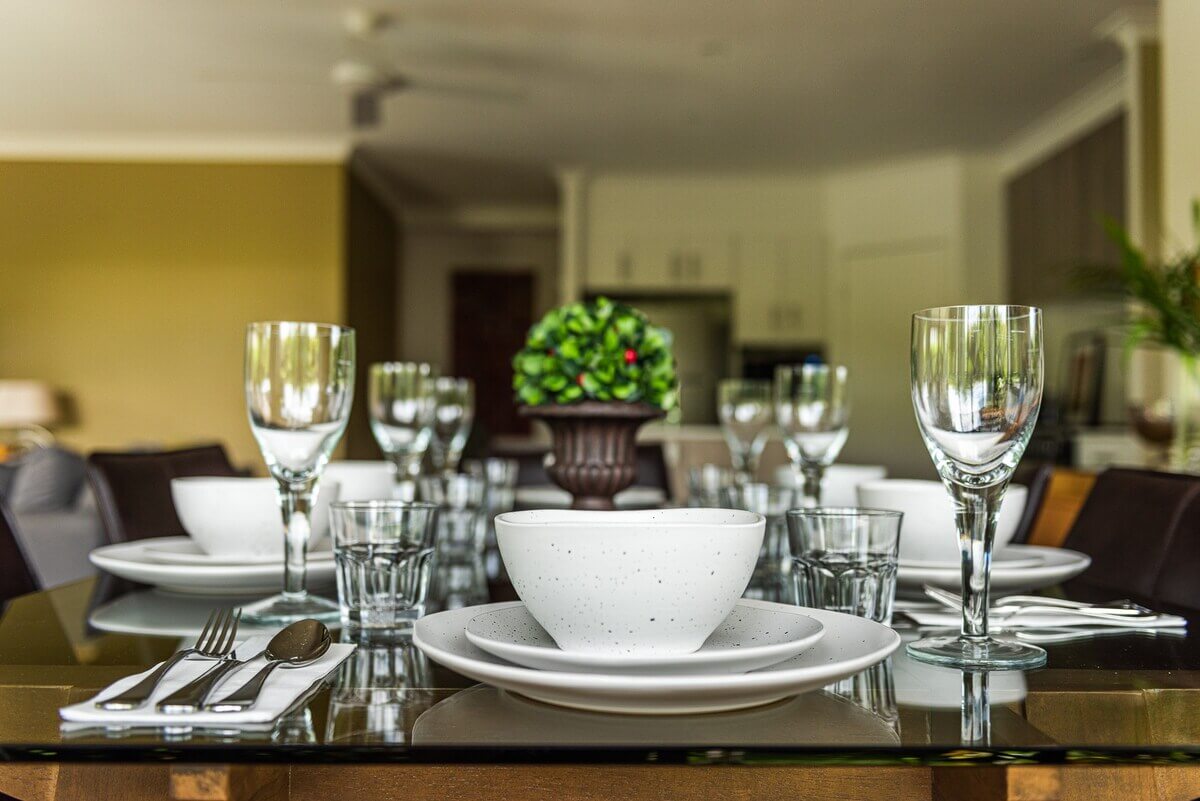 Glasses and dinnerware