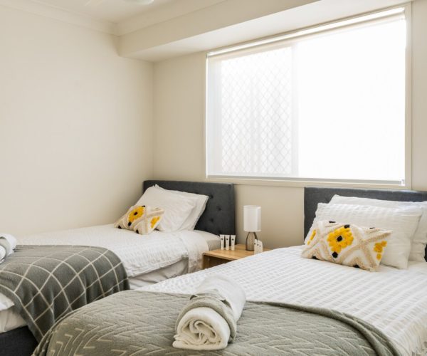 Queen Bedroom - Detail
